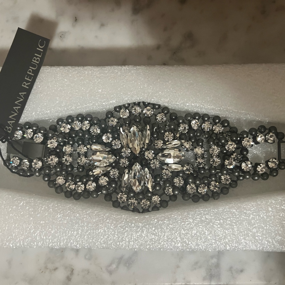 🆕 Banana Republic Black and Silver Statement Bracelet - Line Deco
